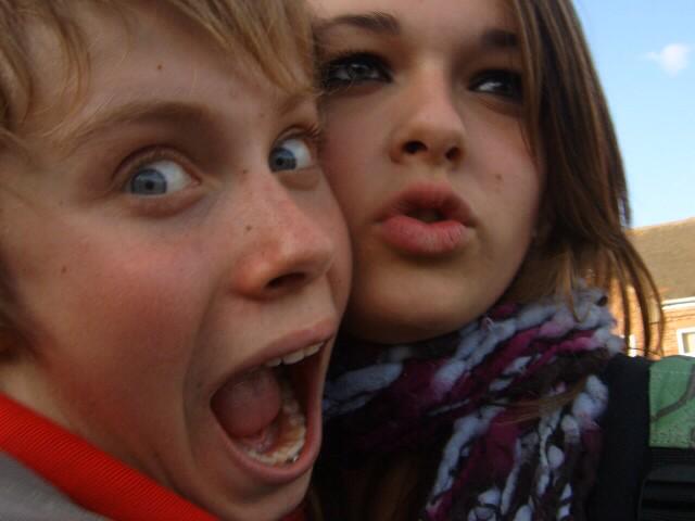 JunglePersian's tweet photo. Wishing all the love, icing & tea to my oldest & dearest swan @robhouchen on his big ole Birthday 🎁🎈🎉 #2004throwback http://t.co/Ju4DPSUE2v