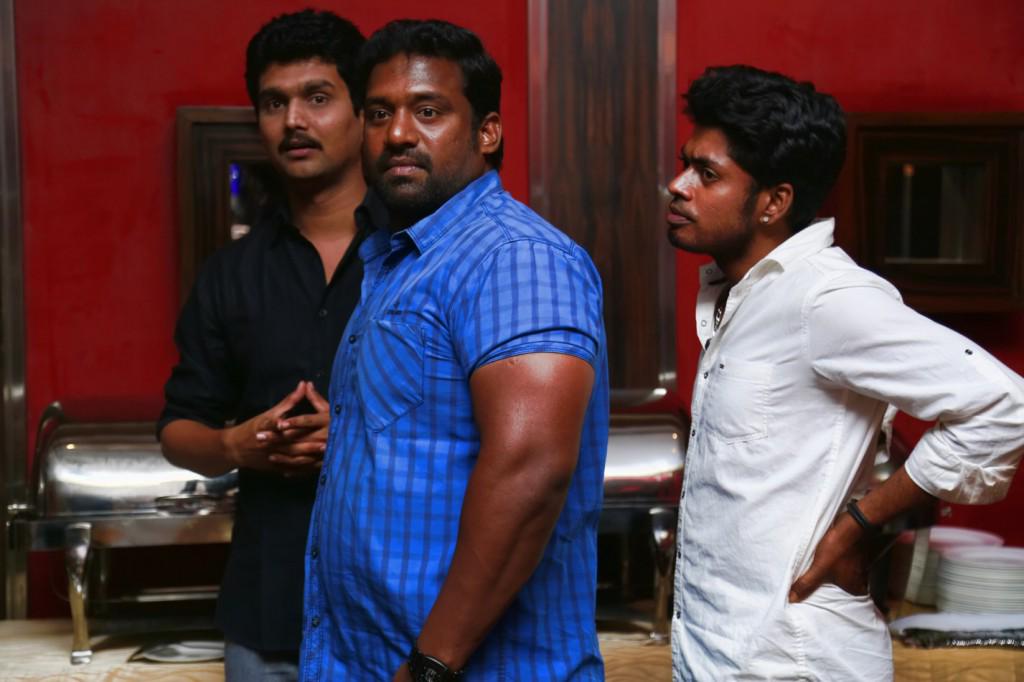 Kollywoodtoday's tweet photo. #Jumbo3D Party In Chennai 

http://t.co/Oe2sVFRJyA @manobalam http://t.co/2kqip3NIiU