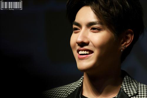 KrisClitoris_'s tweet photo. no matter what happens i will always love you, Actor Wu.♥
#TimetoShineKris #DateWithSOWK http://t.co/If4oCHlNPI