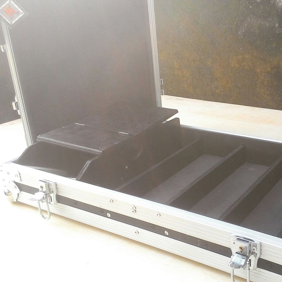 Inside multi media case 64x32x15