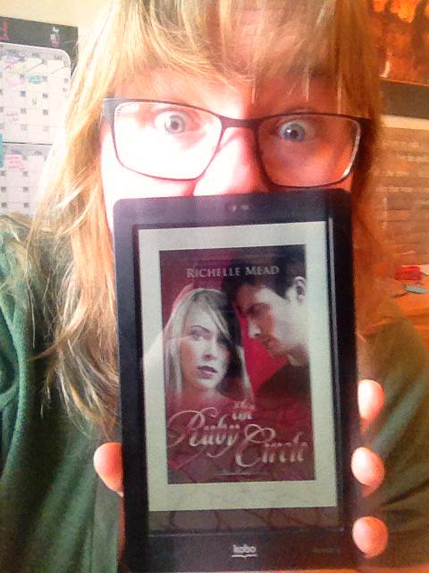 kvratz's tweet photo. @RichelleMead CANT WAIT TO DEVOUR RUBY CIRCLE ! #RubySelfie #lovewillconquerall @PenguinTeenAus http://t.co/llkftKsgNk