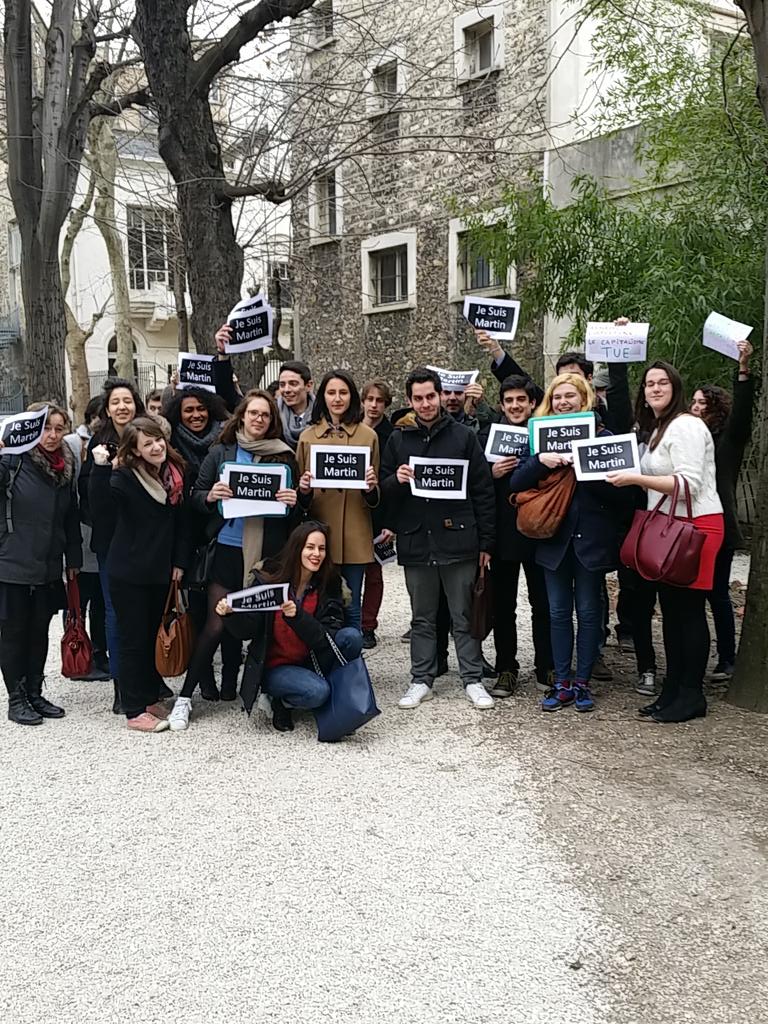BigBrotherSg15's tweet photo. La marche a commencé dans le calme #JeSuisMartin http://t.co/IMHhGpxRsS