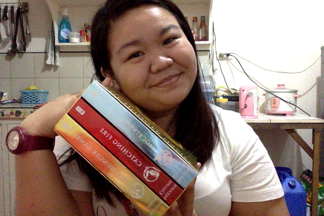 klynelaud's tweet photo. so happy right now!!! #laslaswallet #HungerGames #HungerStrikeWeek #HotAirBaloonPaBa http://t.co/LIVyUuEPZU