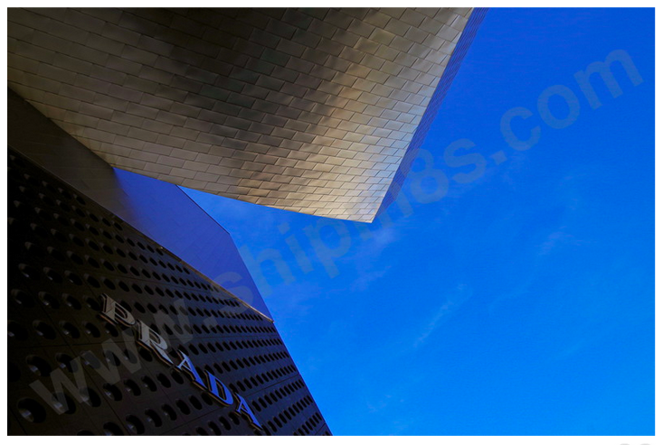 Shipm8s's tweet photo. Or is it #Milan? For all the #fashion #Lovers... #StayTuned http://t.co/3rlpxVfYzd