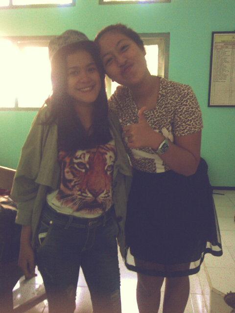 ANALOGKID (@analogkidpopunk) on Twitter photo Iyaa :* "@VhiliaNdhut: <a href="/AnalogKidPOPUNK/">ANALOGKID</a> kakak stefi cantik binggo makasih ya sudah menghentak SMAN 1 KADEMANGAN :* " Iyaa :* "@VhiliaNdhut: <a href="/AnalogKidPOPUNK/">ANALOGKID</a> kakak stefi cantik binggo makasih ya sudah menghentak SMAN 1 KADEMANGAN :* "
