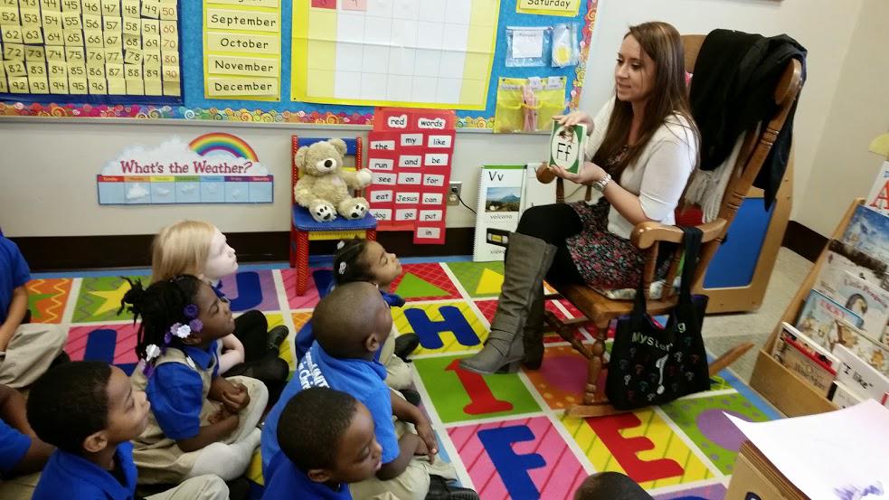 LUMINSchools's tweet photo. Reviewing letters and sounds K4 @cuspilgrim #LUMINPride #LCMS #LuthEd http://t.co/l08VRx7ddn