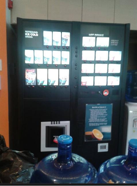 darinTM's tweet photo. Free vending machine is hart hart! @iamNarutogirl #JPMorgan #cappucino #icedmilo http://t.co/YrVadExWjb