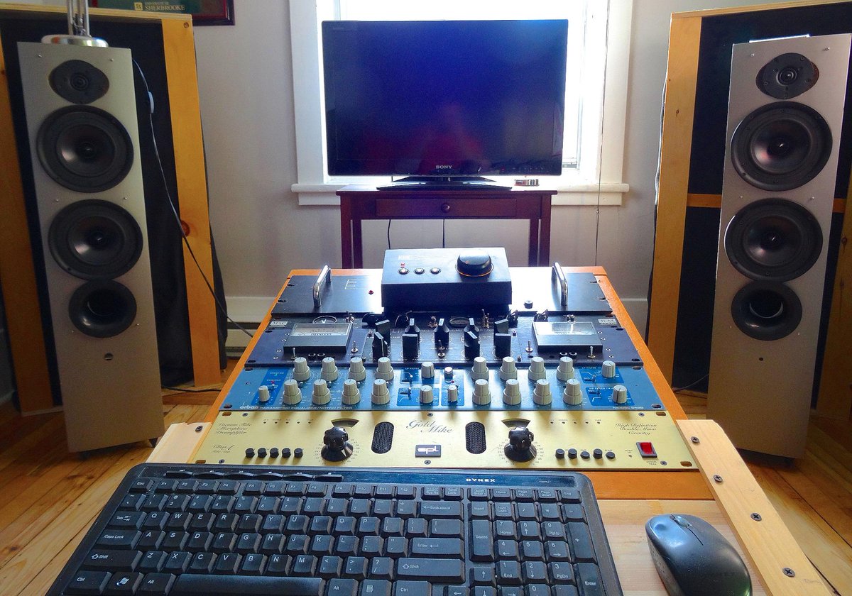 QuantumMusicca's tweet photo. New setup sounds HUGE. https://t.co/DjkJKuB429 http://t.co/PmYAeH0HMb