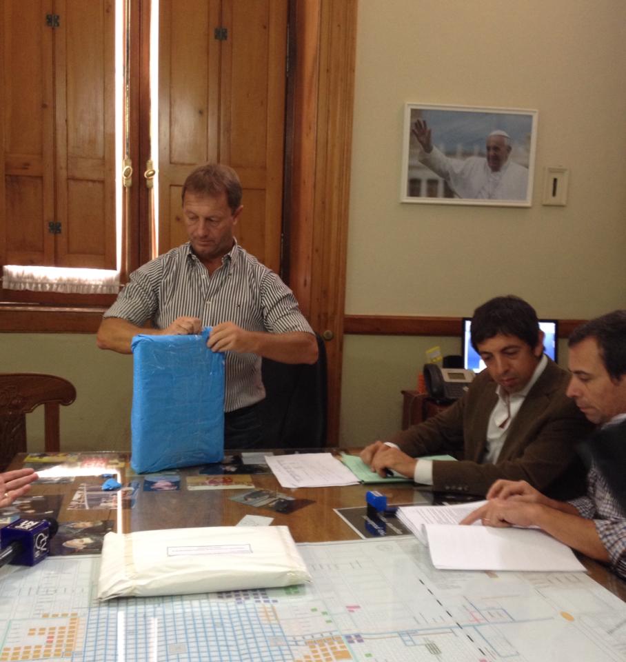 Integrateve's tweet image. Se abrieron los sobres con las propuestas para la ampliación y terminación del #ComplejoFederación de #Chivilcoy