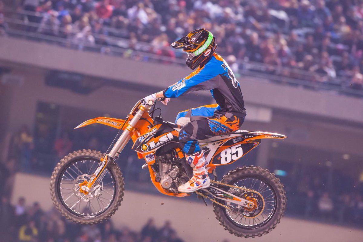 racerxonline's tweet photo. Privateer Landen Powell is helping the men and women who serve this country. See how. http://t.co/ZizKh25l0M http://t.co/7n3biM22AK