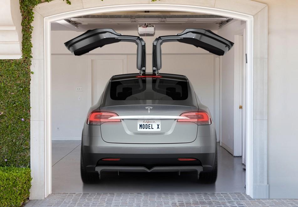 therealautoblog's tweet image. Why .@TeslaMotors Model X is late (hint, it could be the falcon doors)

aol.it/179wzDU