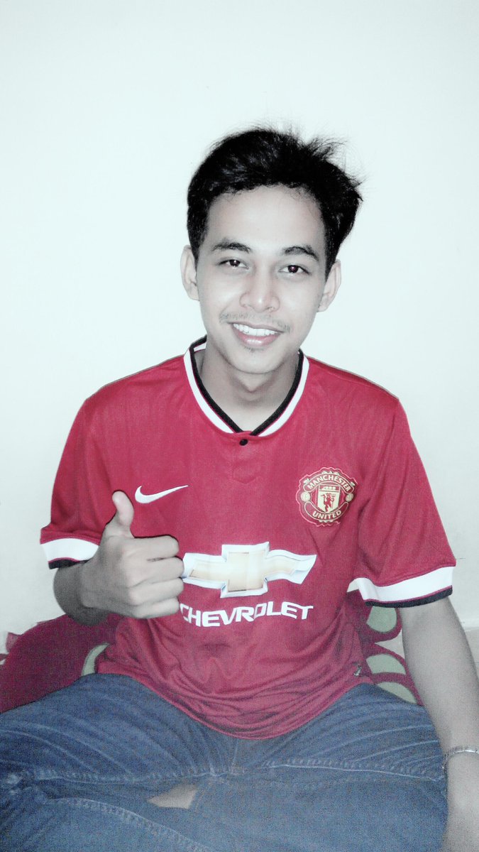 MaulanaGMB's tweet photo. UNITED Always 😈 http://t.co/KXJlS5N0HI