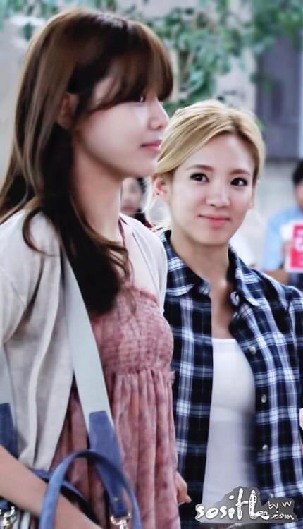 Beautiful girl with a beautiful golden heart whom I adore so much, Choi Sooyoung. Happy birthday   (6/6) 