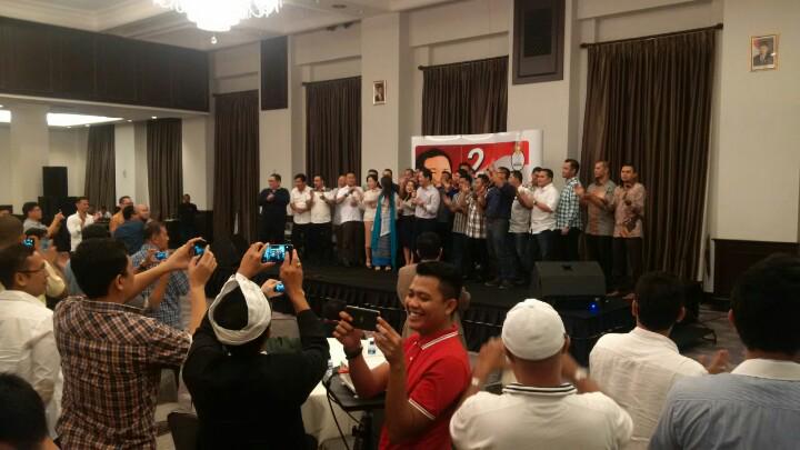 BayuBpd's tweet photo. Malam keakraban Sahabat Bayu http://t.co/ORMqkJriab