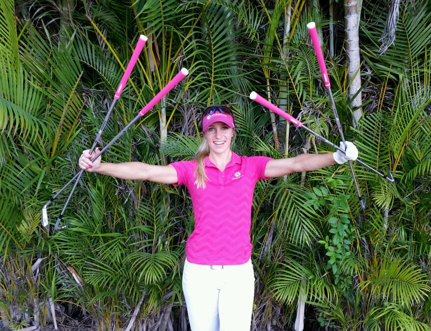 elinanummenpaa's tweet image. My new matching grips!! I like! #pink #undersize #sticky #LAMKIN