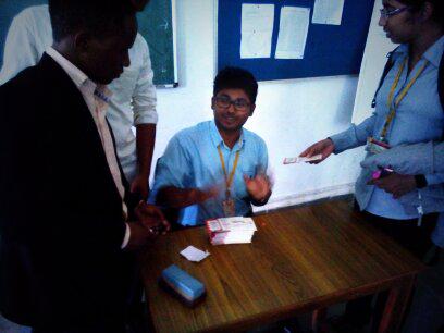 VineethVish's tweet photo. Giving #Vfest2015 passes is an important affair!! :3
@WeAreGoaaa #VfestGoa http://t.co/wYqkASg1Yo