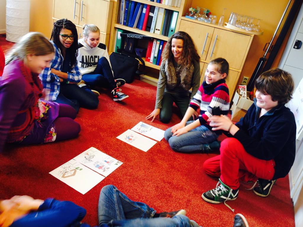 ABCSchothorstno's tweet photo. Leerlingenwijkraad druk bezig met de strip, voorbereiden schoonmaakactie en het scholenfeest groep 7 en 8! http://t.co/Jzi7JsJTmW