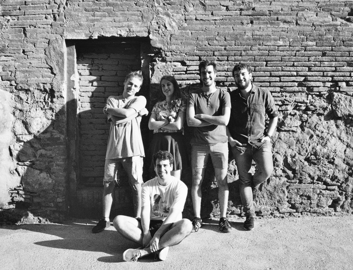 Entrevistamos a JILGUERO, otra interesante banda que editan <a href="/desertpearlbcn/">Desert Pearl Union</a> y <a href="/pickyourtwelve/">Pick Your Twelve</a> feiticeira.org/entrevista/jil…