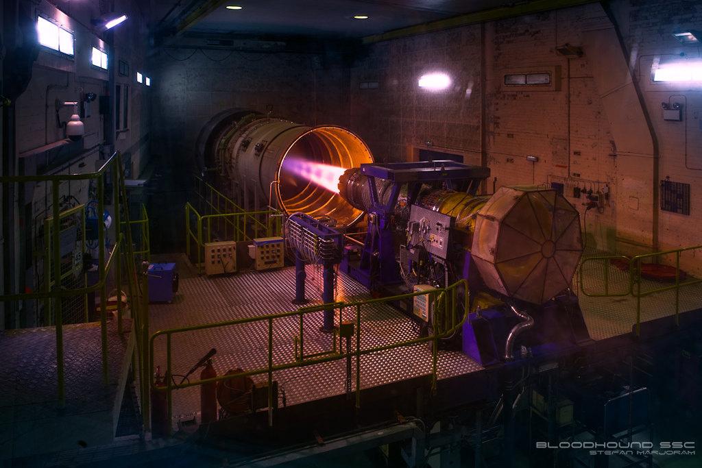 Bloodhound_LSR's tweet image. #WorkshopPics
These two Thrust Reactor rods transfer the 9 tonnes of thrust from the EJ200 jet into the upper chassis