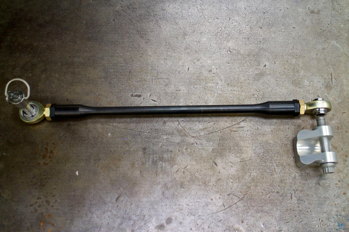 Bloodhound_LSR's tweet image. #WorkshopPics
These two Thrust Reactor rods transfer the 9 tonnes of thrust from the EJ200 jet into the upper chassis