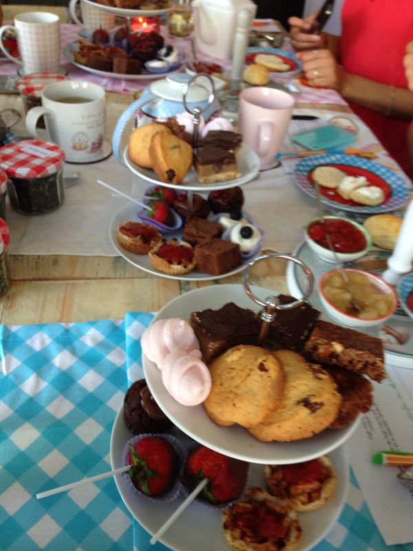 marjolijn787's tweet photo. 5x High tea (kosten €20): 15, 21 februari en 14, 15, 29 maart.
@BosKookt  zat 12- 16.30u, zon va 13u http://t.co/7X5cBozp34