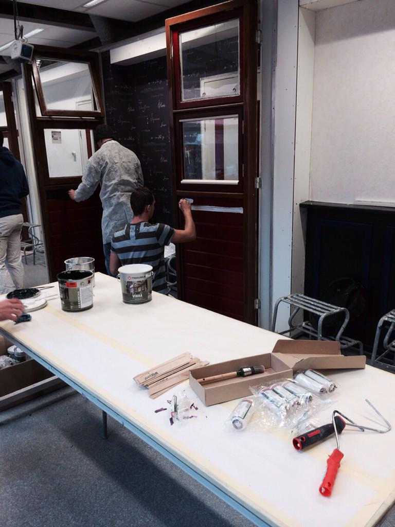Finnpaints's tweet photo. Terug van 2daagse uitleg #Tikkurila aan BOL BBL schilders #vakcentrum schilderen #Zwolle #Deltion, inspirerend! http://t.co/lWqMbvF2A2
