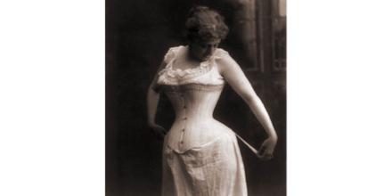 HistoryExtra's tweet photo. The curious history of underwear with @greg_jenner http://t.co/1gWCF2ptju #HistoryLoveWeek http://t.co/QLrnFsFYmb