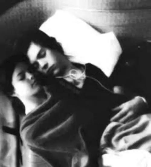 Snuggled up with <a href="/fckesmiles/">selena</a> 💞