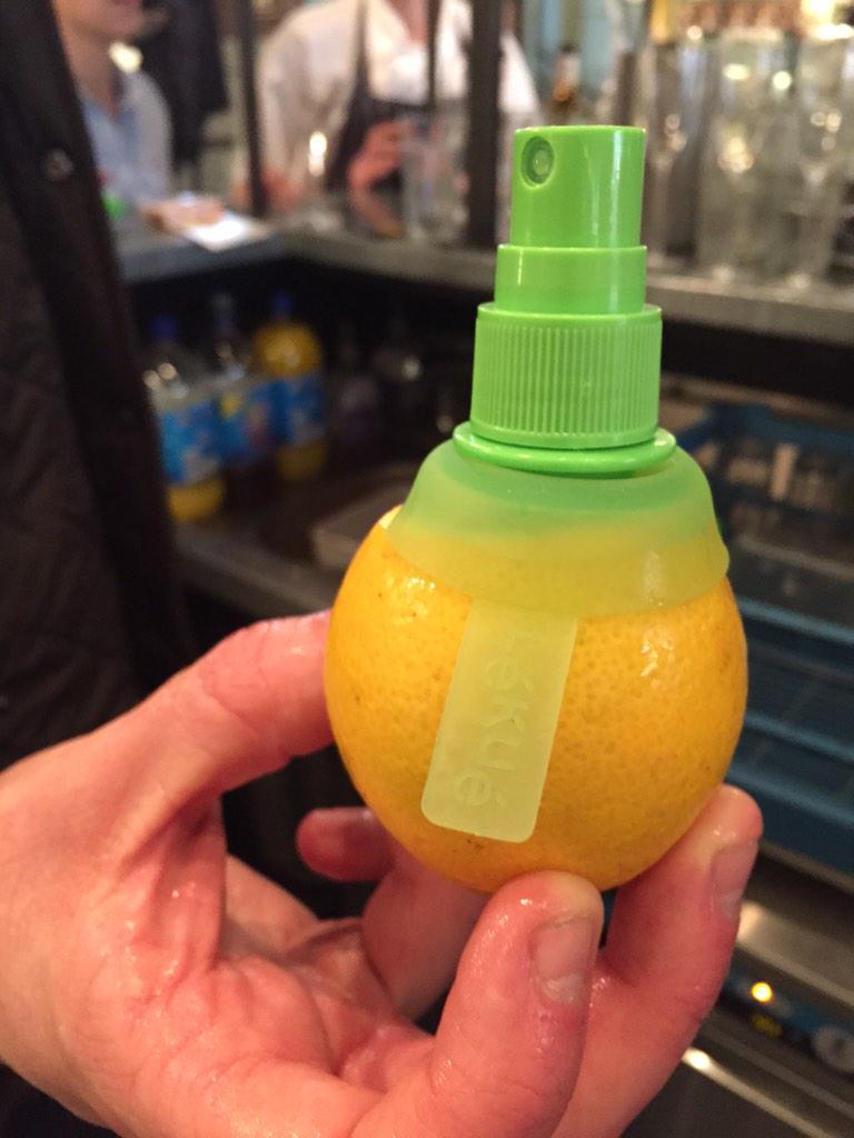 ClumsyAngel79's tweet photo. Check this little gizmo out that Dan the bar man found #lemonsprayer #bargadget http://t.co/g64Z2dguPR