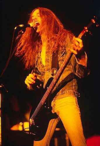 HAPPY BIRTHDAY TO THE LEGENDARY ICON THE GREAT LATE CLIFF BURTON!!!!!!! 