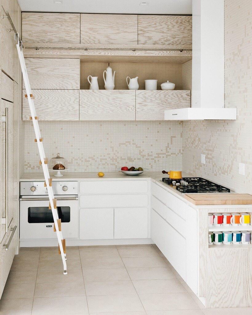 Mosaico vítreo y cocinas, combinación perfecta ! dwell.com/rooms-we-love/…  en comprargresite.com