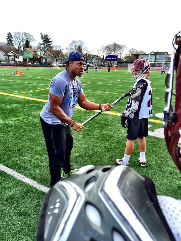 ValorLacrosse's tweet photo. In Seattle, going over proper hand placement and how to make contact on defense. Fun group in the northwest. http://t.co/DFaeZngILC
