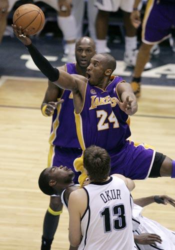 Happy 30th birthday to the one and only Paul Millsap! Congratulations 