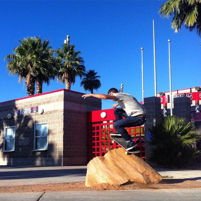 FoundationSkate's tweet photo. Natty wallie, Dakota.
#dekline
#foundationsvegasvacation http://t.co/A7NgkIRWdq