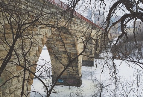 "The sky was a hazy shade of winter." ~Paul Simon. #stonearchbridge