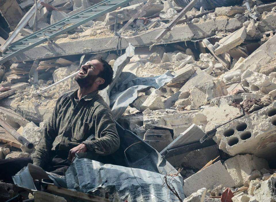 #دوما_تباد دعوة مظلوم تشق عنان السماء ليس بينها وبين الله من حجاب .. 
#سوريا 
#syria