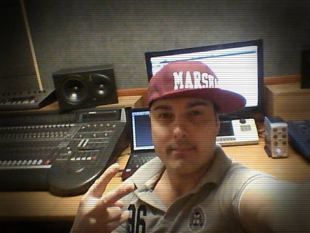 Para marzo empezamos el videoclip de mi nuevo tema "LOKA LOKA" que saldra en unos meses.!! Daaaaleeeee RoskyFlow