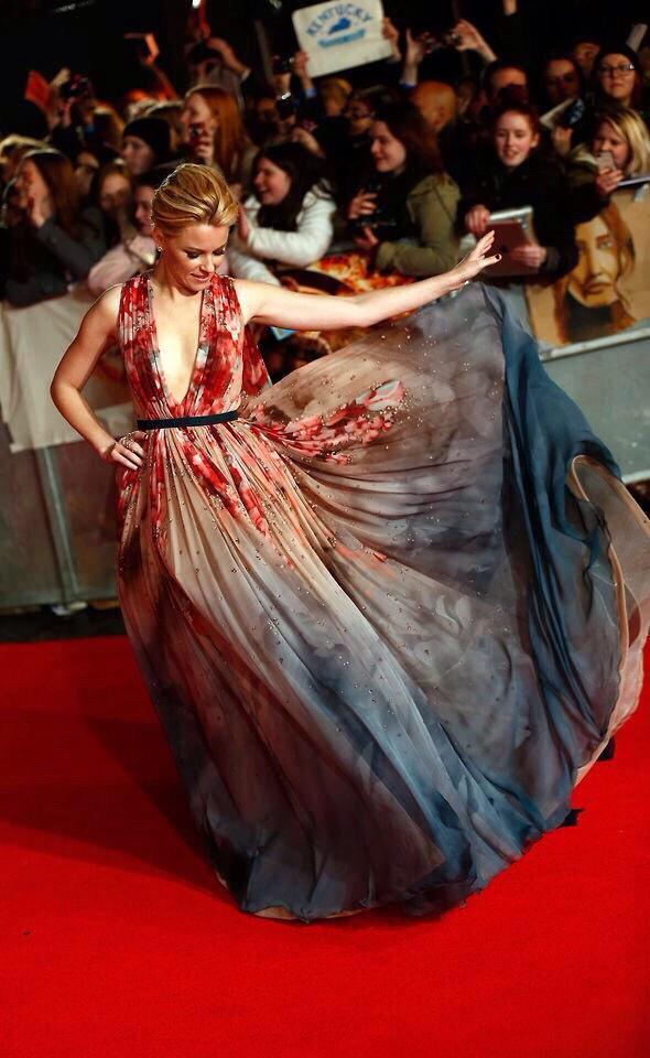 Happy birthday to queen elizabeth banks 