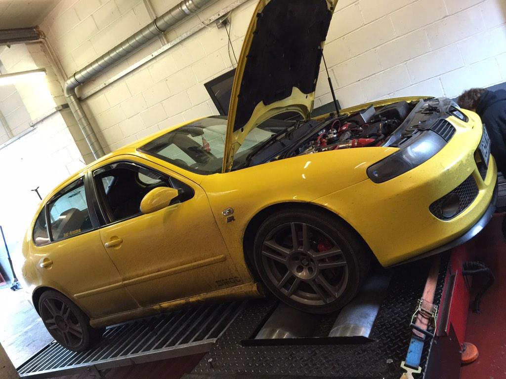 Dynodaze's tweet photo. 254bhp Leon on the dyno today for health checks. Boost leaks and sensor issues etc Money well spent finding problems. http://t.co/4xNyVmCUk6