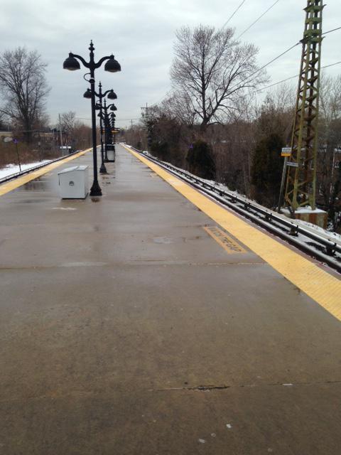 LIRR's tweet photo. More from Auburndale Station #ClearPlatforms http://t.co/IVBR93iBns