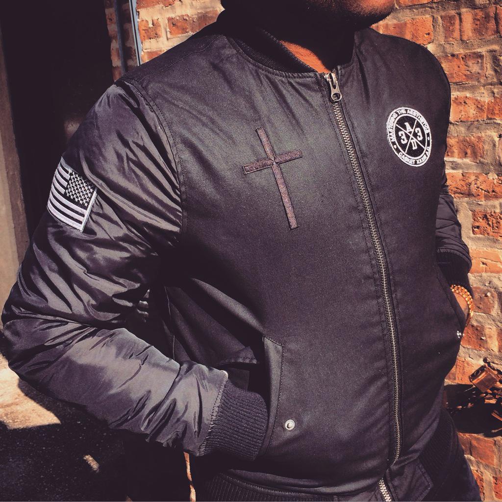 Casket33AD's tweet photo. We have 2 flight bombers left. Medium &amp; large. If you want them have your paypal ready &amp; you be shipped rite out 👌 http://t.co/YD6YIt10qO