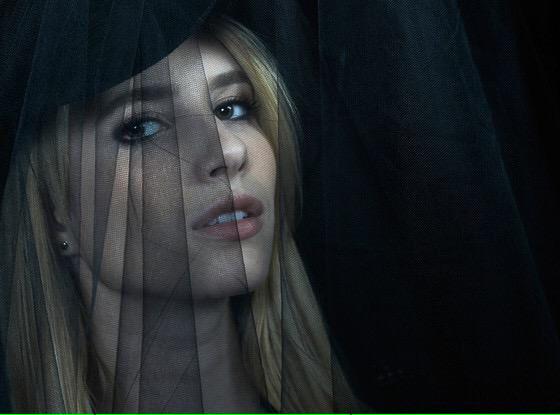 HAPPY BIRTHDAY EMMA ROBERTS!! u r my fav   