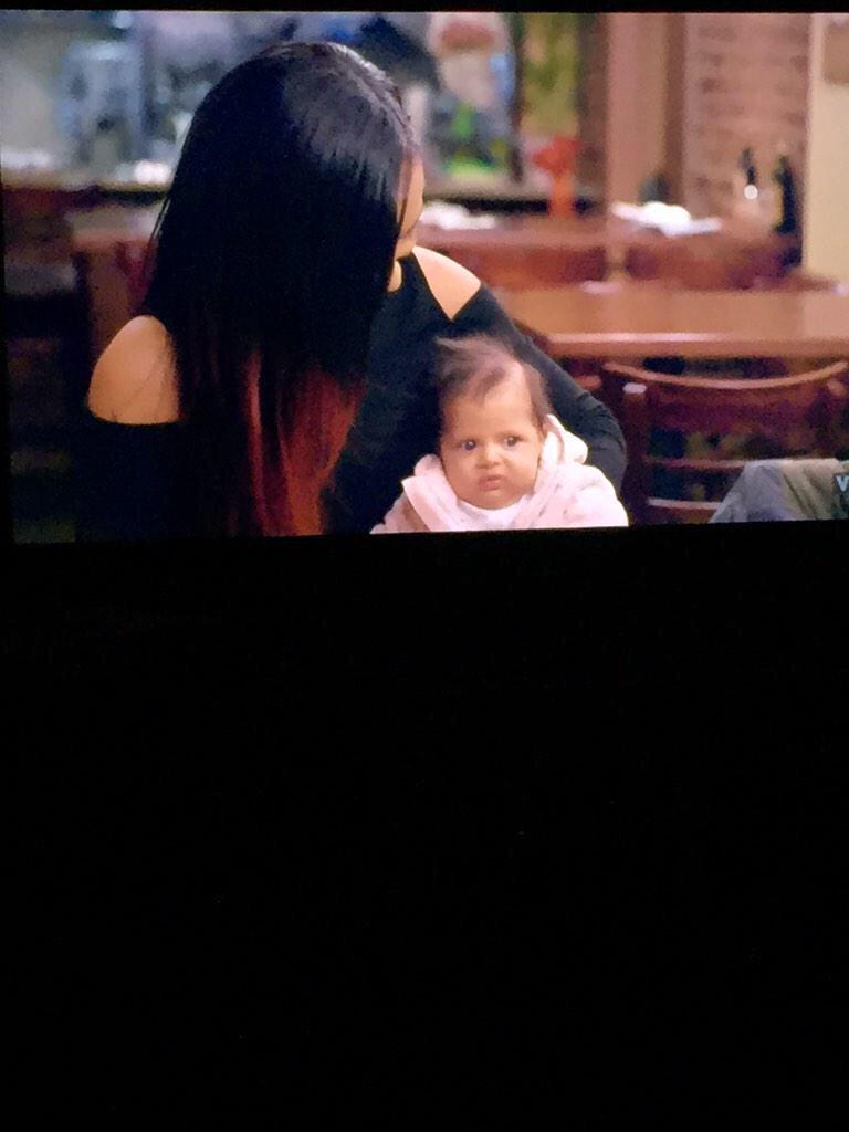 shanaeshay22's tweet photo. "@YourFavoriteLEO: IM LATE AS FUCK BUT AM I THE ONLY ONE WHO NOTICED THIS SHIT 😭😭😭😭😭😭😭😭😭😭😭 http://t.co/WSxfjcE7uF"