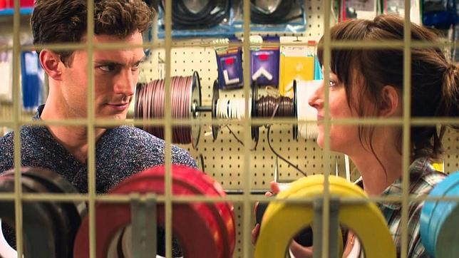 abc_es's tweet photo. Alerta en las tiendas de bricolaje... por el estreno de «50 sombras de Grey»  http://t.co/deukKbtf0w http://t.co/fPJxBZNwy8