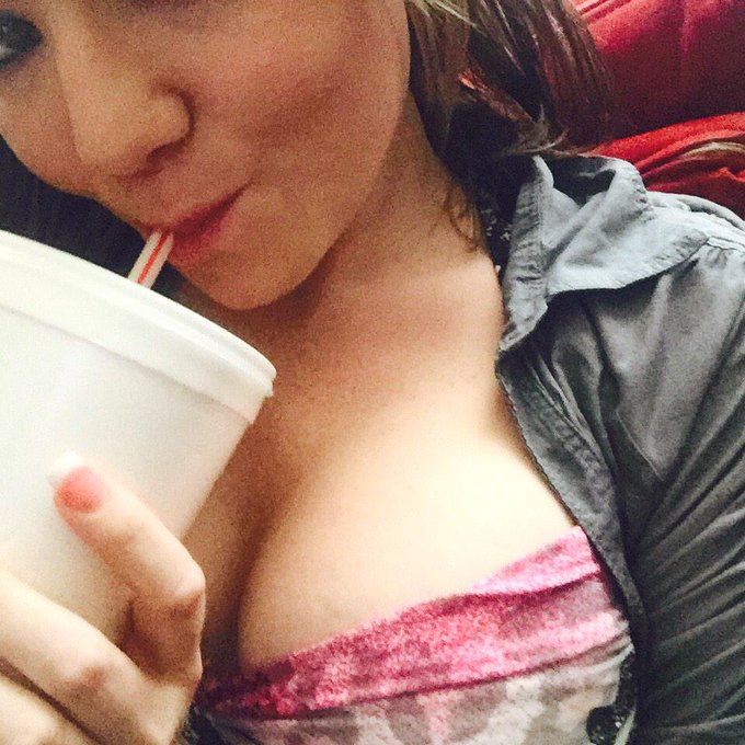 Got my McDonald's on haha http://t.co/Klm9ZOLQmv<a href="/tag/hot"class="tags"><span>#hot</span></a><a href="/tag/yogapants"class="tags"><span>#yogapants</span></a><a href="/tag/cameltoe"class="tags"><span>#cameltoe</span></a><a href="/tag/picsale"class="tags"><span>#picsale</span></a>