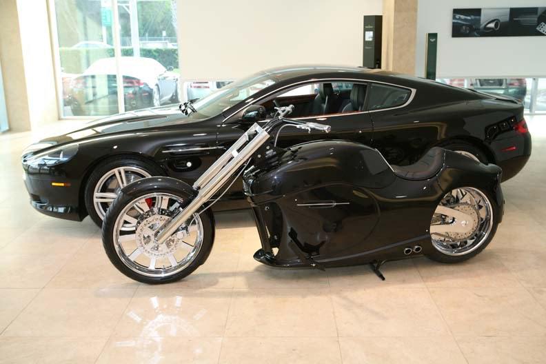 DriveInverted15's tweet image. Rare Aston Martin race themed custom chopper for sale on eBay m.ebay.com/itm/1515852368…