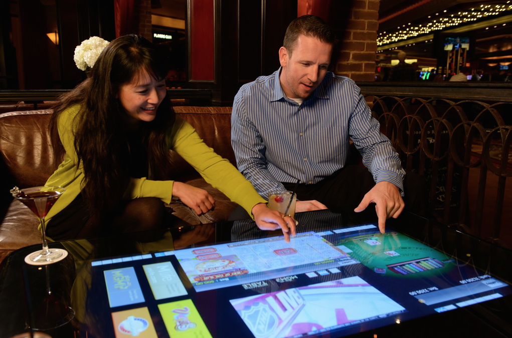 InteractSHIFT's tweet image. Article From @travelivery InteractivePro Tables Now @TheMirageLV &amp;amp; @MGMGrand bit.ly/16NvL6u #casino #lasvegas