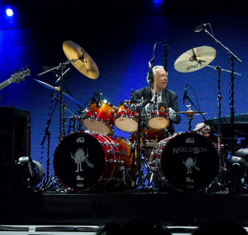 HAPPY BIRTHDAY TO ONE OF ELTON\S ORIGINALS........ NIGEL OLSSON!! 