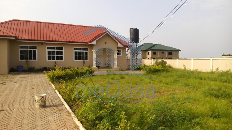 Unique 2 bedroom house represented by @AccraProperties for rent @ #EastLegon Hills. More here: meqasa.com/house-for-rent…