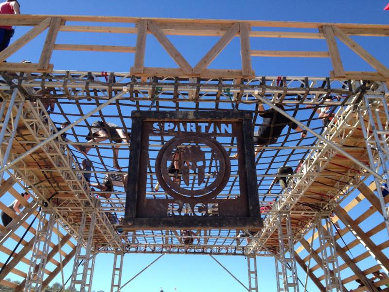 Jedi_Roa's tweet photo. Muscles sore and hands and elbows are raw from ropes and crawls, but this challenge was well worth it! #spartanrace http://t.co/5mLu3Yfb4h